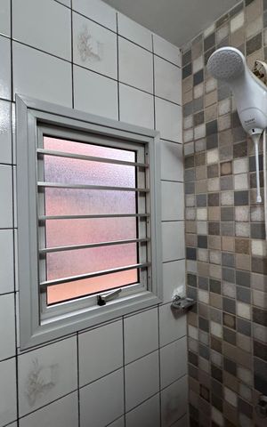 Casa para alugar com 135m², 3 quartos e 2 vagas Casa para alugar com 135m², 3 quartos e 2 vagasBanheiro