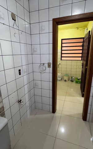 Casa para alugar com 135m², 3 quartos e 2 vagas Casa para alugar com 135m², 3 quartos e 2 vagasBanheiro