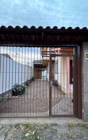 Casa para alugar com 135m², 3 quartos e 2 vagas Casa para alugar com 135m², 3 quartos e 2 vagasFachada