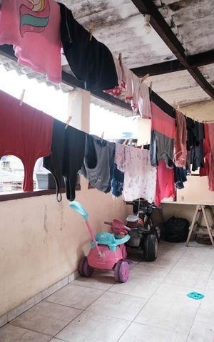 Casa à venda com 150m², 3 quartos e 1 vagaÁrea de Serviço