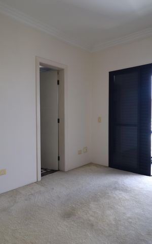 Apartamento à venda com 224m², 4 quartos e 3 vagasQuarto 2 suíte
