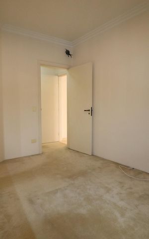 Apartamento à venda com 224m², 4 quartos e 3 vagasQuarto 4