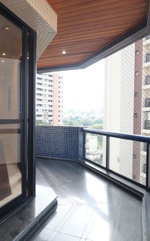 Apartamento à venda com 224m², 4 quartos e 3 vagasVaranda Sala