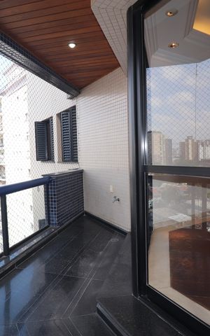 Apartamento à venda com 224m², 4 quartos e 3 vagasVaranda Sala
