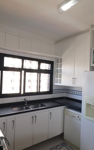 Apartamento à venda com 224m², 4 quartos e 3 vagasCozinha