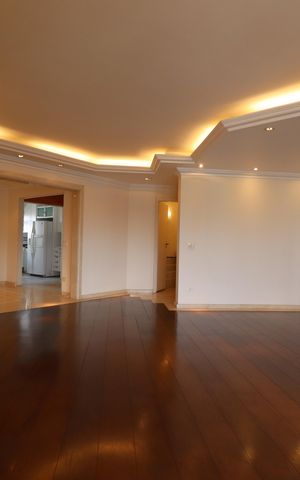 Apartamento à venda com 224m², 4 quartos e 3 vagasSala