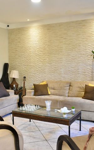 Casa para alugar com 140m², 4 quartos e 2 vagas Casa para alugar com 140m², 4 quartos e 2 vagasSala 1