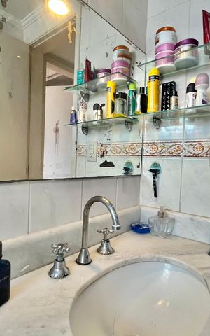 Apartamento à venda com 95m², 3 quartos e 2 vagas Apartamento à venda com 95m², 3 quartos e 2 vagasBanheiro Corredor