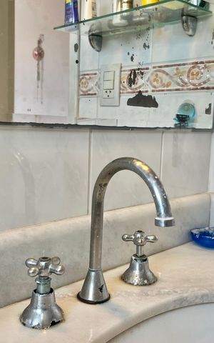 Apartamento à venda com 95m², 3 quartos e 2 vagas Apartamento à venda com 95m², 3 quartos e 2 vagasBanheiro Corredor