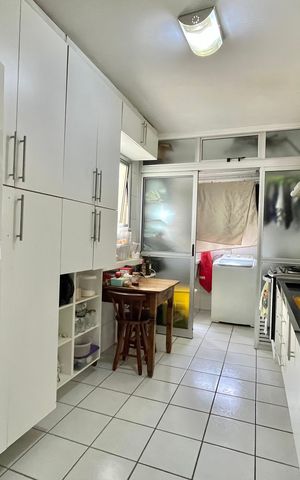Apartamento à venda com 95m², 3 quartos e 2 vagas Apartamento à venda com 95m², 3 quartos e 2 vagasCozinha