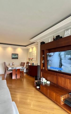 Apartamento à venda com 95m², 3 quartos e 2 vagas Apartamento à venda com 95m², 3 quartos e 2 vagasSala