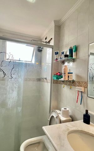 Apartamento à venda com 95m², 3 quartos e 2 vagas Apartamento à venda com 95m², 3 quartos e 2 vagasBanheiro Corredor