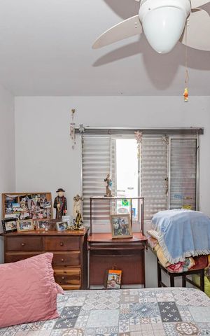 Casa à venda com 200m², 3 quartos e 2 vagasQuarto 3