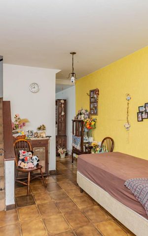 Casa à venda com 200m², 3 quartos e 2 vagasSala