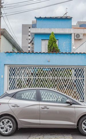 Casa à venda com 200m², 3 quartos e 2 vagasFachada