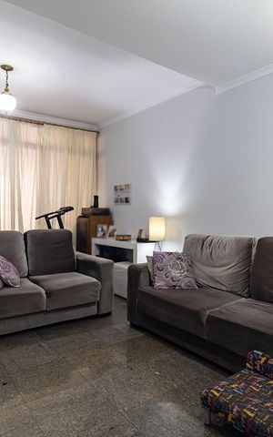 Casa à venda com 130m², 3 quartos e 3 vagas Casa à venda com 130m², 3 quartos e 3 vagasSala