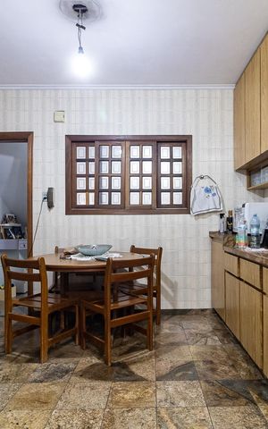 Casa à venda com 130m², 3 quartos e 3 vagas Casa à venda com 130m², 3 quartos e 3 vagasCozinha