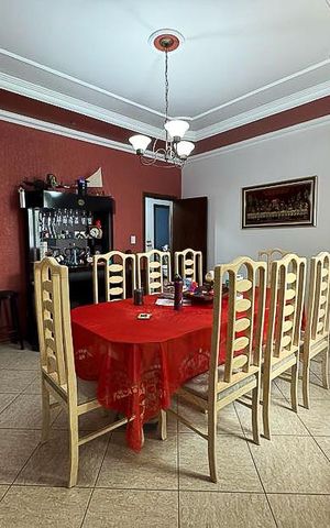 Casa à venda com 242m², 4 quartos e 4 vagasSala de Jantar