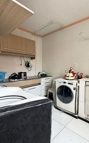 Casa à venda com 242m², 4 quartos e 4 vagasÁrea de Serviço