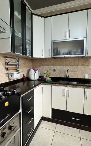 Casa à venda com 242m², 4 quartos e 4 vagasCozinha