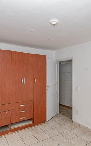 Casa à venda com 186m², 5 quartos e 4 vagasCAsa 2