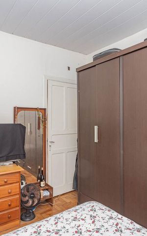 Casa à venda com 186m², 5 quartos e 4 vagasQuarto 