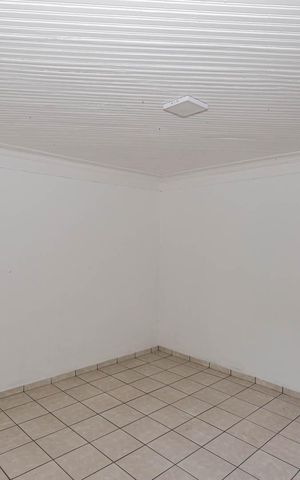Casa à venda com 186m², 5 quartos e 4 vagasCAsa 2