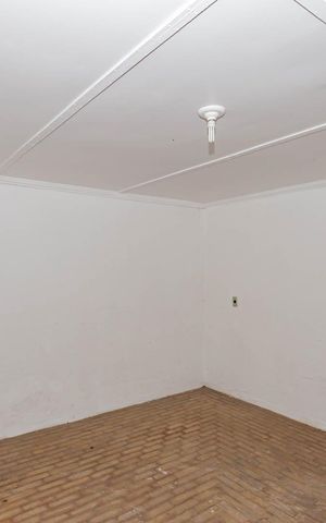 Casa à venda com 186m², 5 quartos e 4 vagasCAsa 2