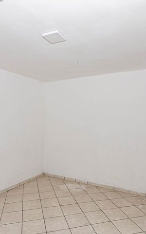 Casa à venda com 186m², 5 quartos e 4 vagasCAsa 2