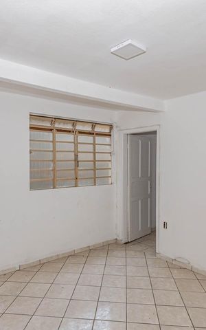 Casa à venda com 186m², 5 quartos e 4 vagasCAsa 2