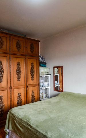 Casa à venda com 264m², 3 quartos e 5 vagas Casa à venda com 264m², 3 quartos e 5 vagasQuarto 1