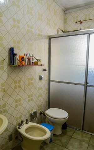 Casa à venda com 264m², 3 quartos e 5 vagas Casa à venda com 264m², 3 quartos e 5 vagasBanheiro