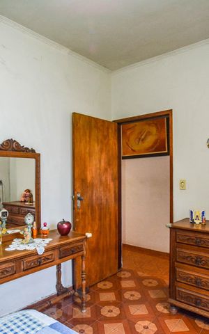 Casa à venda com 264m², 3 quartos e 5 vagas Casa à venda com 264m², 3 quartos e 5 vagasQuarto 2