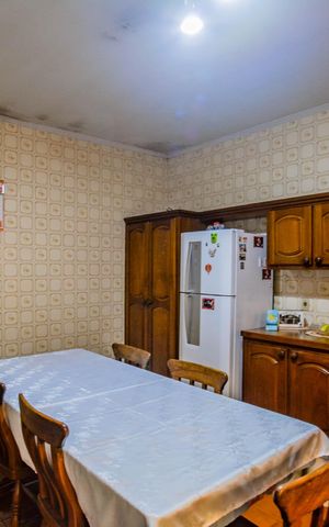 Casa à venda com 264m², 3 quartos e 5 vagas Casa à venda com 264m², 3 quartos e 5 vagasCozinha