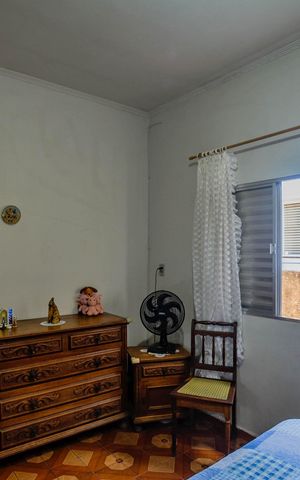 Casa à venda com 264m², 3 quartos e 5 vagas Casa à venda com 264m², 3 quartos e 5 vagasQuarto 2