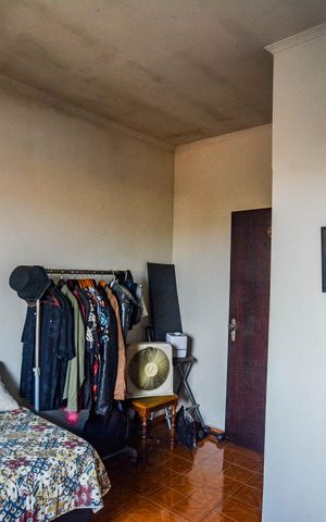 Casa à venda com 264m², 3 quartos e 5 vagas Casa à venda com 264m², 3 quartos e 5 vagasQuarto 3
