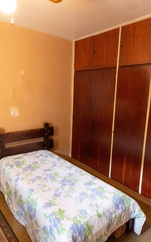 Casa à venda com 278m², 4 quartos e 4 vagas Casa à venda com 278m², 4 quartos e 4 vagasQuarto 3