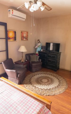 Casa à venda com 278m², 4 quartos e 4 vagas Casa à venda com 278m², 4 quartos e 4 vagasSuíte