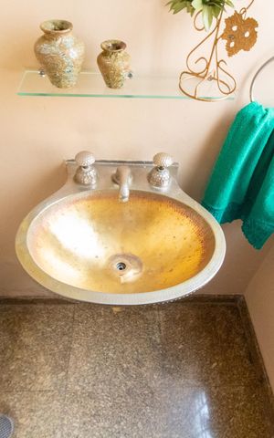 Casa à venda com 278m², 4 quartos e 4 vagas Casa à venda com 278m², 4 quartos e 4 vagasLavabo