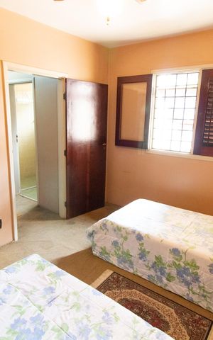 Casa à venda com 278m², 4 quartos e 4 vagas Casa à venda com 278m², 4 quartos e 4 vagasQuarto 3