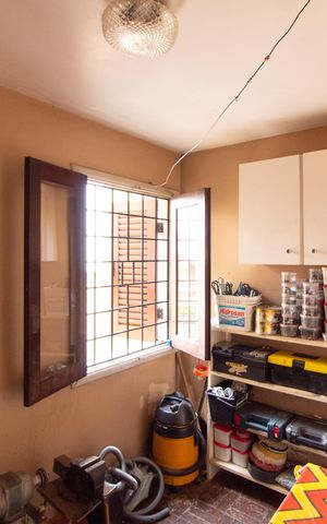 Casa à venda com 278m², 4 quartos e 4 vagas Casa à venda com 278m², 4 quartos e 4 vagasQuarto de Serviço