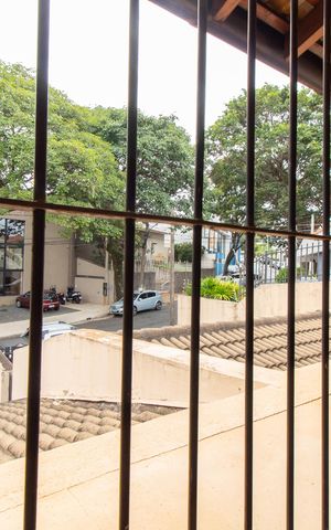 Casa à venda com 278m², 4 quartos e 4 vagas Casa à venda com 278m², 4 quartos e 4 vagasQuarto 2 - Vista