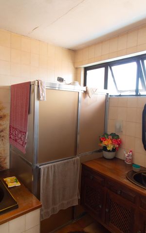 Casa à venda com 278m², 4 quartos e 4 vagas Casa à venda com 278m², 4 quartos e 4 vagasBanheiro da Suíte