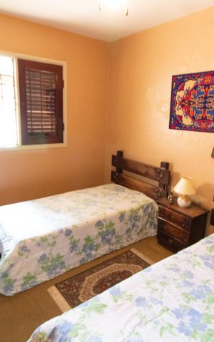 Casa à venda com 278m², 4 quartos e 4 vagas Casa à venda com 278m², 4 quartos e 4 vagasQuarto 3