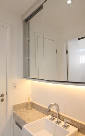 Apartamento à venda com 131m², 4 quartos e 2 vagasSuítes Canadense 1 e 2 - Banheiro