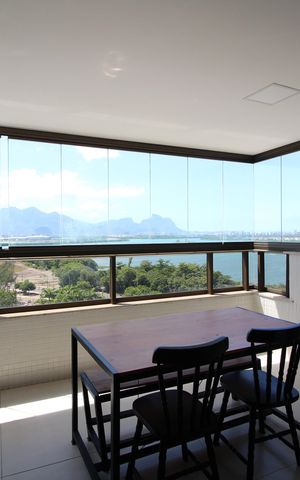 Apartamento à venda com 131m², 4 quartos e 2 vagasSala - Varanda