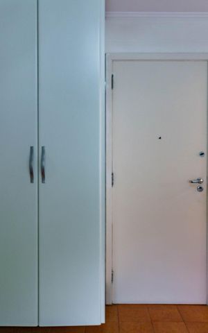 Apartamento à venda com 230m², 4 quartos e 3 vagas Apartamento à venda com 230m², 4 quartos e 3 vagasÁrea de Serviço