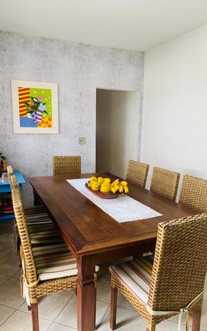 Casa à venda com 158m², 3 quartos e 2 vagas Casa à venda com 158m², 3 quartos e 2 vagasSala de Jantar