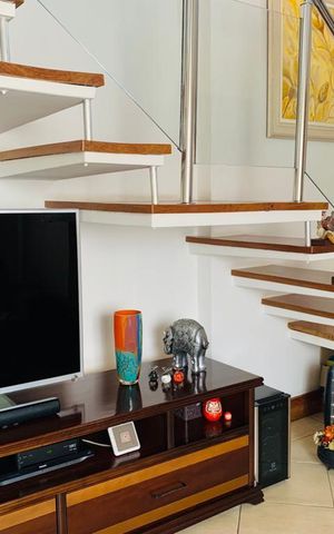 Casa à venda com 158m², 3 quartos e 2 vagas Casa à venda com 158m², 3 quartos e 2 vagasSala