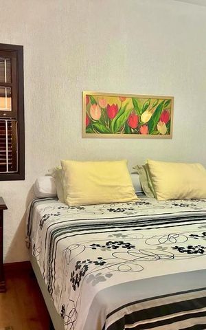 Casa à venda com 158m², 3 quartos e 2 vagas Casa à venda com 158m², 3 quartos e 2 vagasSuite